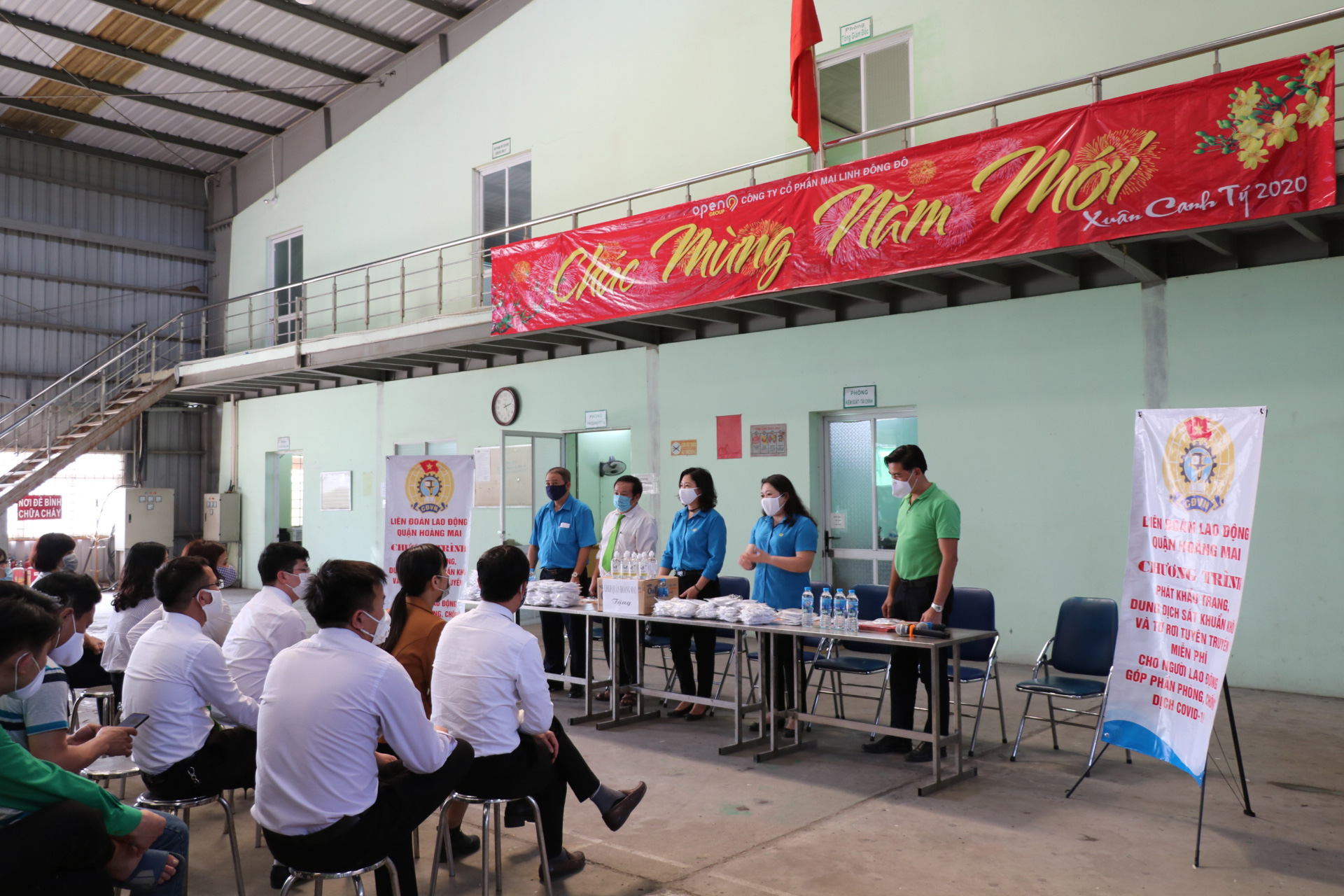 Hà Nội: Tuyên truyền phòng chống dịch bệnh tới công nhân
