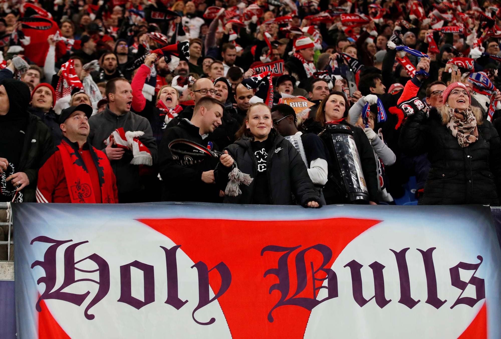 RB Leipzig: Ch&uacute; b&ograve; đỏ Bundesliga khuynh đảo Champions League - Ảnh 6.