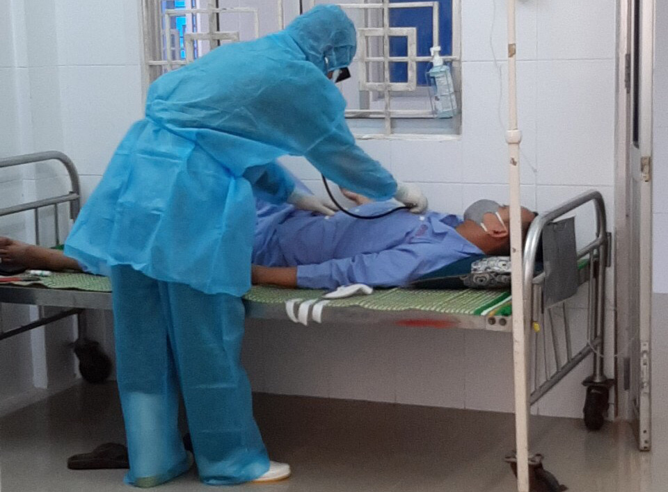 Cô gái Quảng Nam tiếp xúc 2 người Anh mắc Covid-19 trong 5 giờ có xét nghiệm âm tính