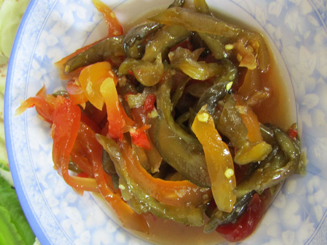 Dưa mắm cá tra - Ảnh 1.