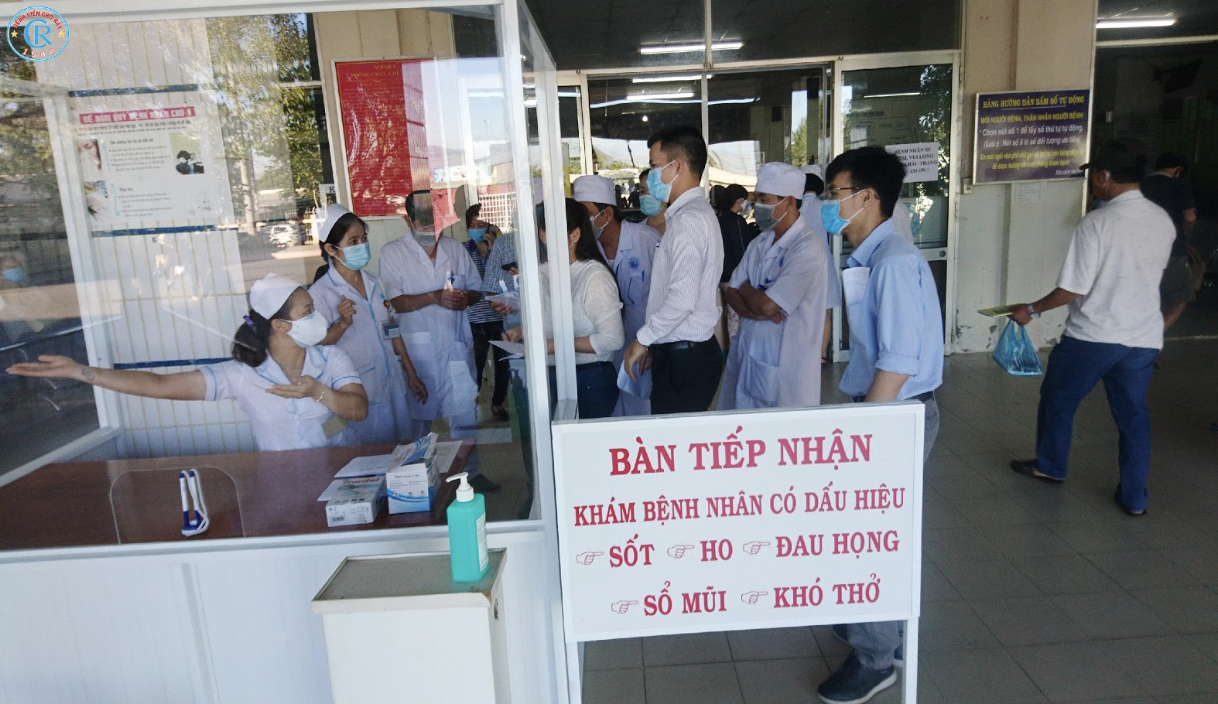 Bệnh viện Chợ Rẫy lên đường trong đêm, chi viện cho Bình Thuận - Ảnh 3.