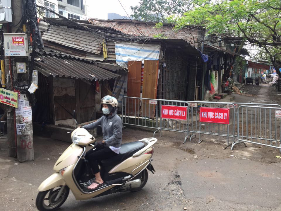 Ca bệnh Covid-19 thứ 39 là hướng dẫn viên du lịch cho du khách chuyến bay VN0054 - Ảnh 1.