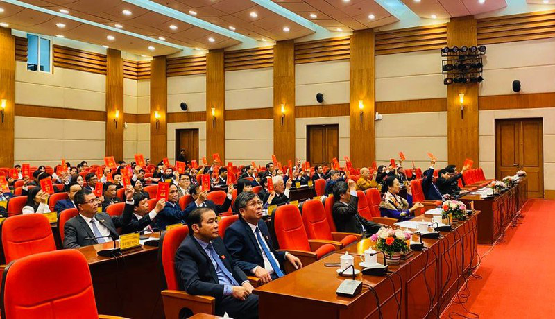 Hải Phòng họp bất thường, dừng tặng quà và lễ hội, dành 1.100 tỉ đồng chống Covid-19 - Ảnh 1.