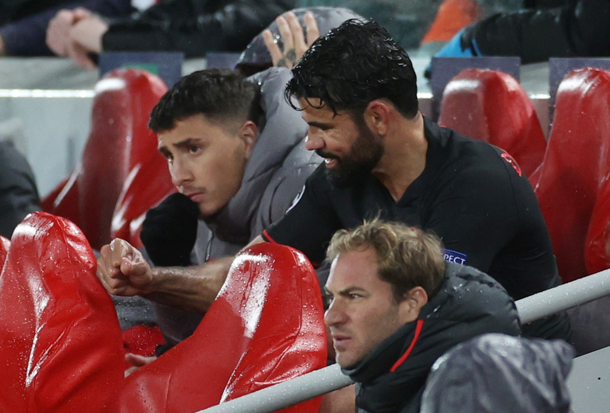 Rượt đuổi nghẹt thở ở Anfield, Liverpool thua thảm trước Atletico Madrid - Ảnh 6.