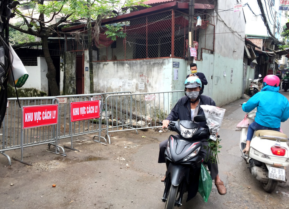 CLIP: Cảnh phong toả khu vực có ca bệnh Covid-19 thứ 39