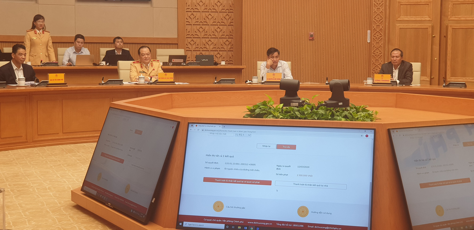 Triển khai mạnh dịch vụ công trên mạng - Ảnh 1.