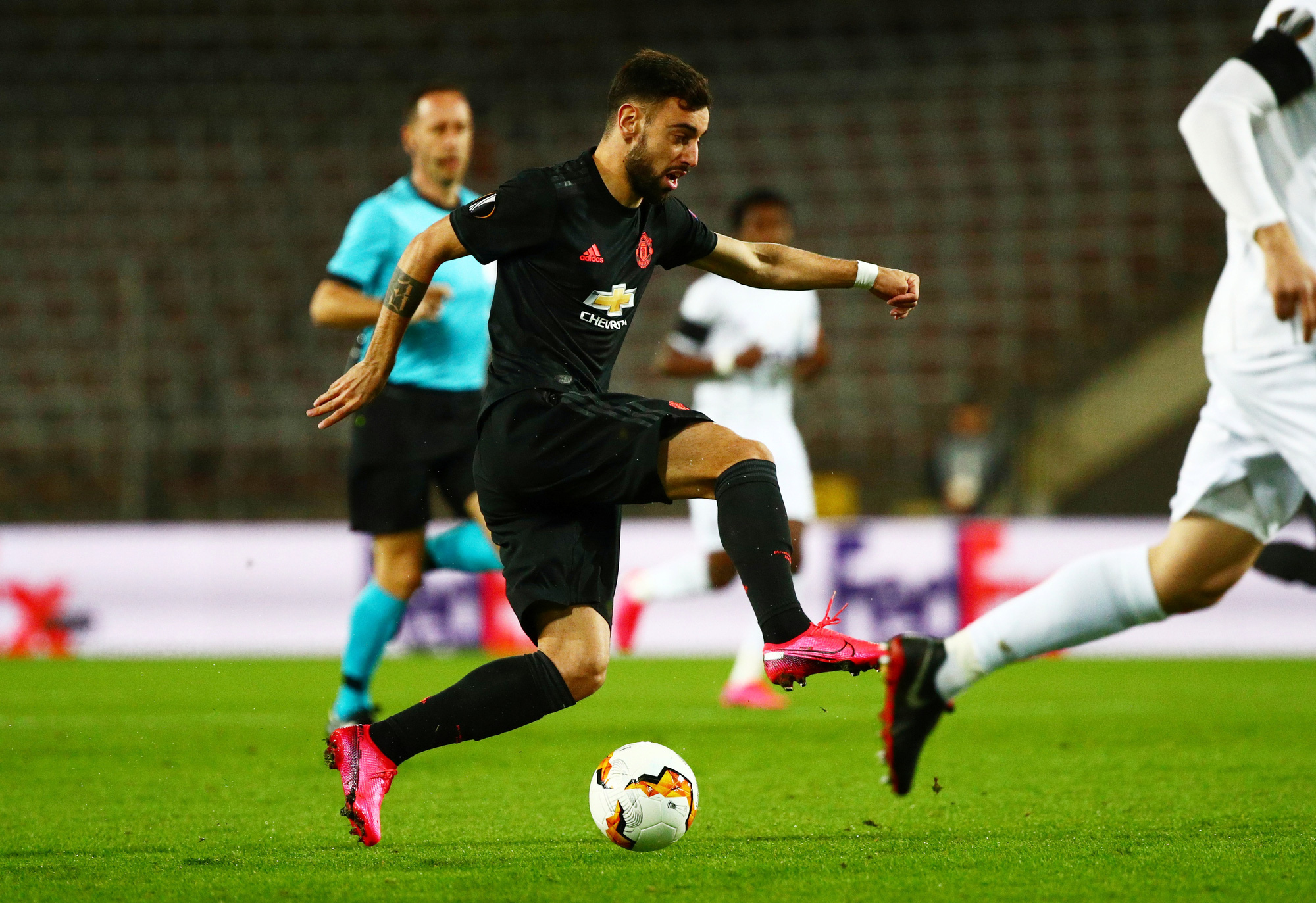 Đại náo đất Áo, Man United cầm chắc vé tứ kết Europa League - Ảnh 2.