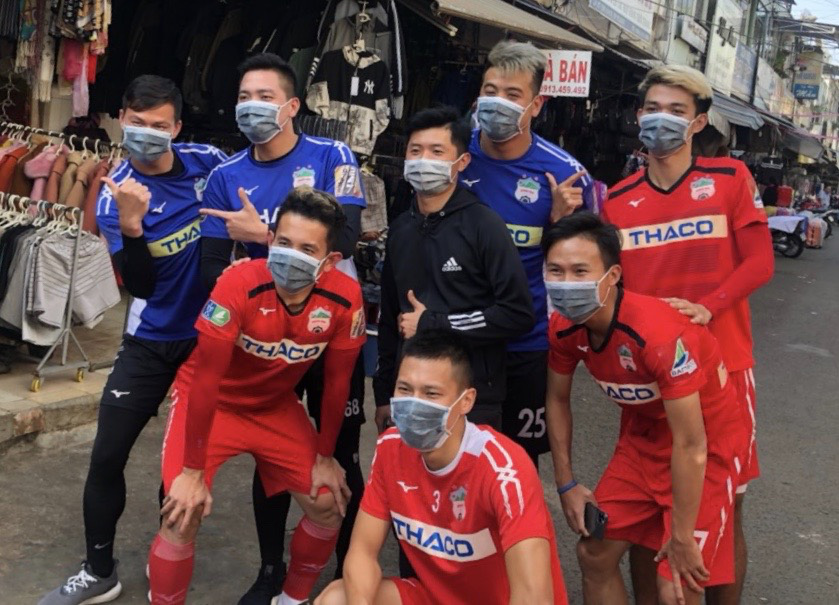 HAGL không tiếp xúc phóng viên, CĐV khi ra Hà Nội đá V-League