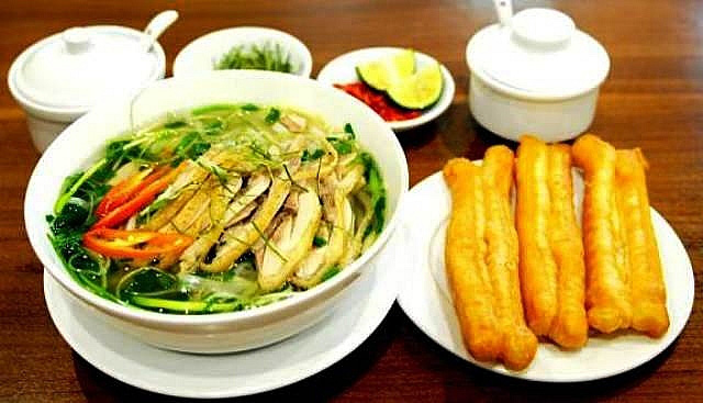 Thanh nhẹ phong vị phở gà Hà Nội