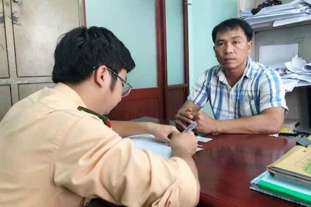 Buồn ngủ, đâm vào xe tổ tuần tra khiến 1 chiến sĩ hy sinh - Ảnh 2.