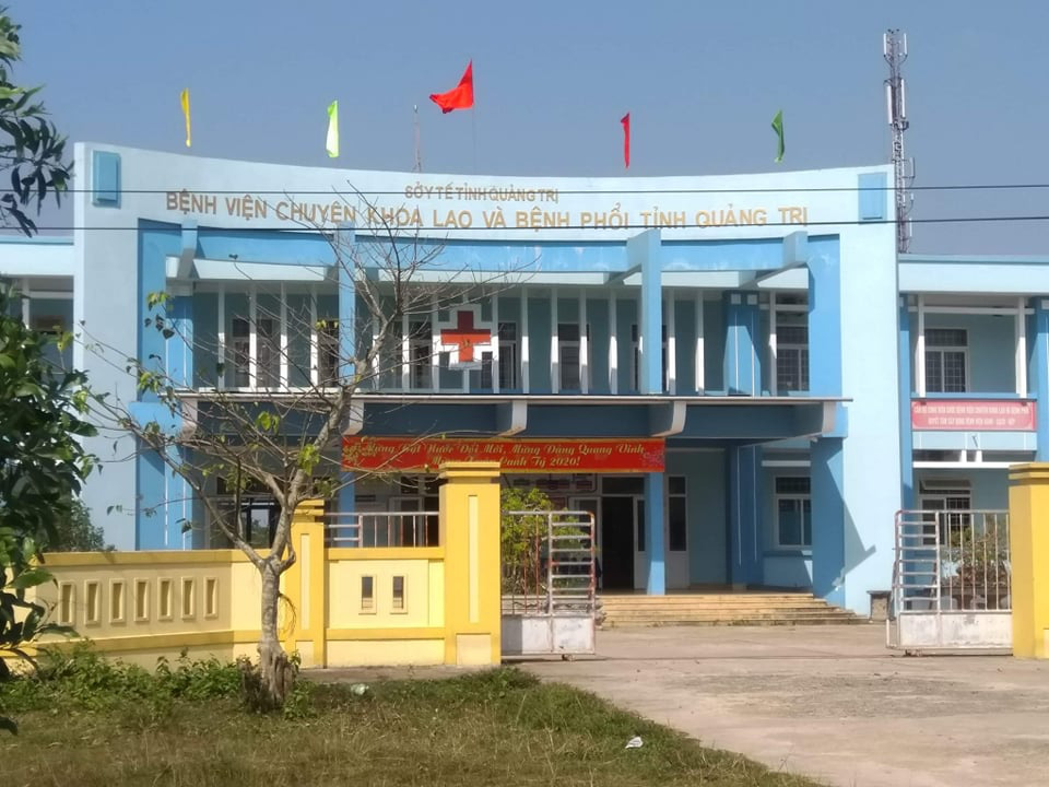 Quảng Trị: Cách ly du khách người Anh đi trên chuyến bay VN0054 có tiếp viên mắc Covid-19 - Ảnh 1.