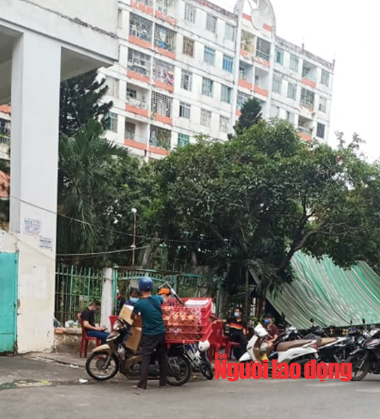X&aacute;c định ca nhiễm Covid-19 thứ 48: Phong tỏa chung cư H&ograve;a B&igrave;nh ở TP HCM - Ảnh 9.