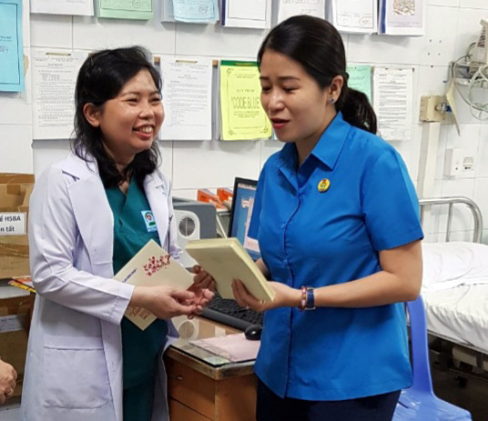 Thi viết về gương nữ CNVC-LĐ tiêu biểu