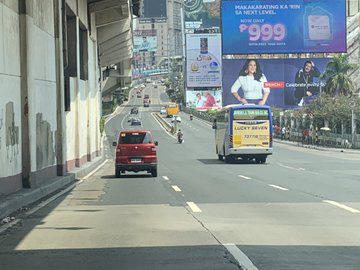 Covid-19: Th&agrave;nh phố ma ở Philippines - Ảnh 3.