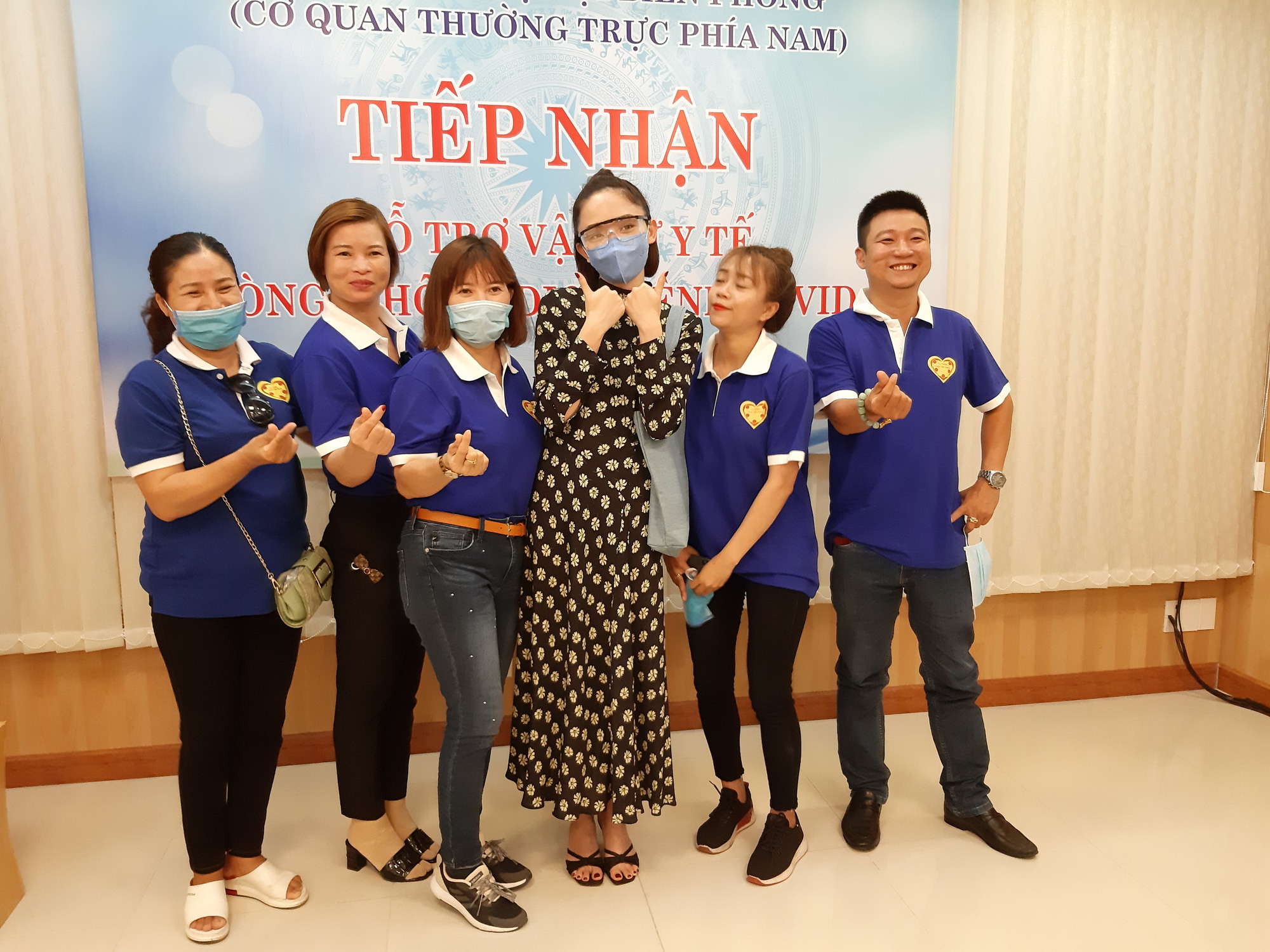Tóc Tiên, Tùng Dương tặng hơn 1 tỉ đồng cho cho bộ đội biên phòng để chung tay đẩy lùi Covid-19 - Ảnh 3.