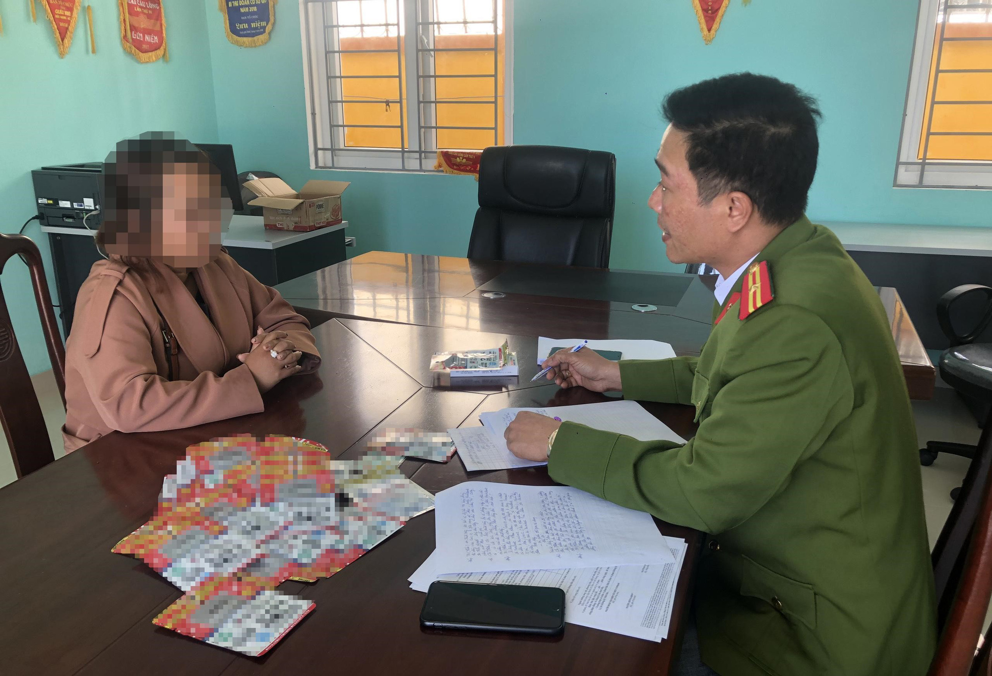 Bán “thẻ diệt Covid-19", một phụ nữ bị phạt 14,5 triệu đồng