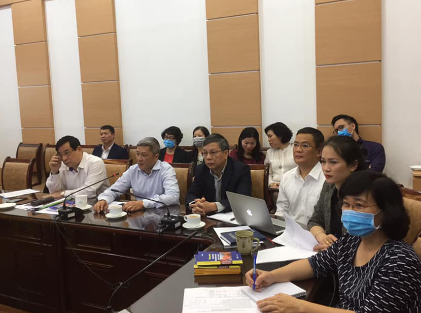 Bác gái ca bệnh Covid-19 thứ 17 vẫn phải thở máy và lọc máu, Bộ Y tế hội chẩn chuyên gia
