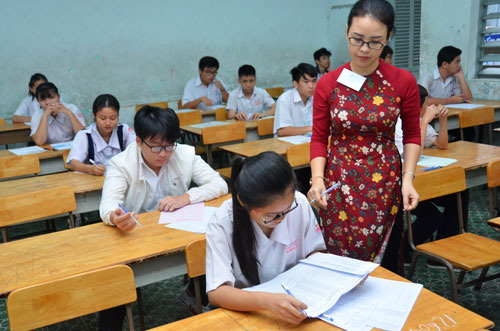 Kỳ thi lớp 10: Giữ cấu trúc đề, gắn thực tiễn - Ảnh 1.