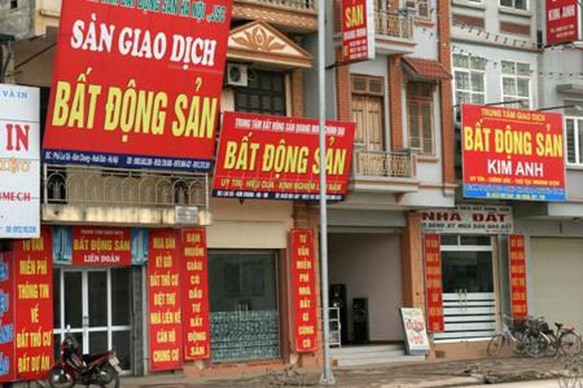 Bất động sản “ngấm đòn”, hơn 300 sàn môi giới đóng cửa