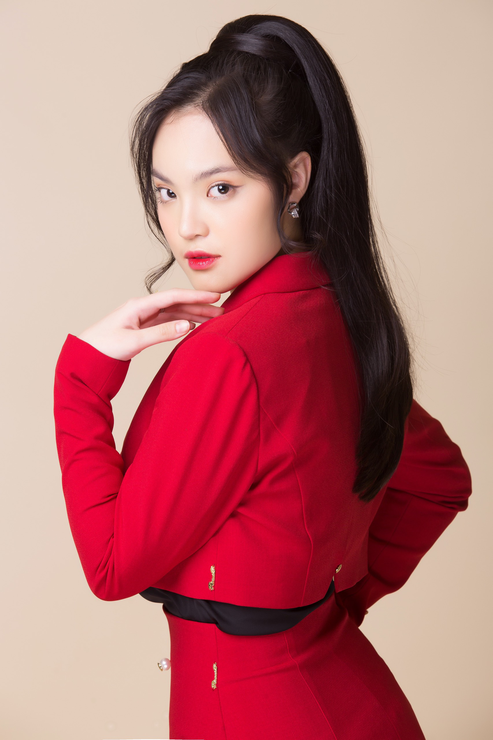 Ca sĩ trẻ Sunny Đan Ngọc năng động, khoe n&eacute;t tươi trẻ trong loạt ảnh mới - Ảnh 7.