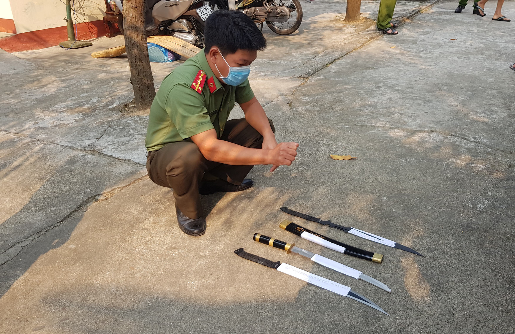 Quảng Nam: Đang nhậu, bị nhóm côn đồ xông vào tấn công tới tấp - Ảnh 2.