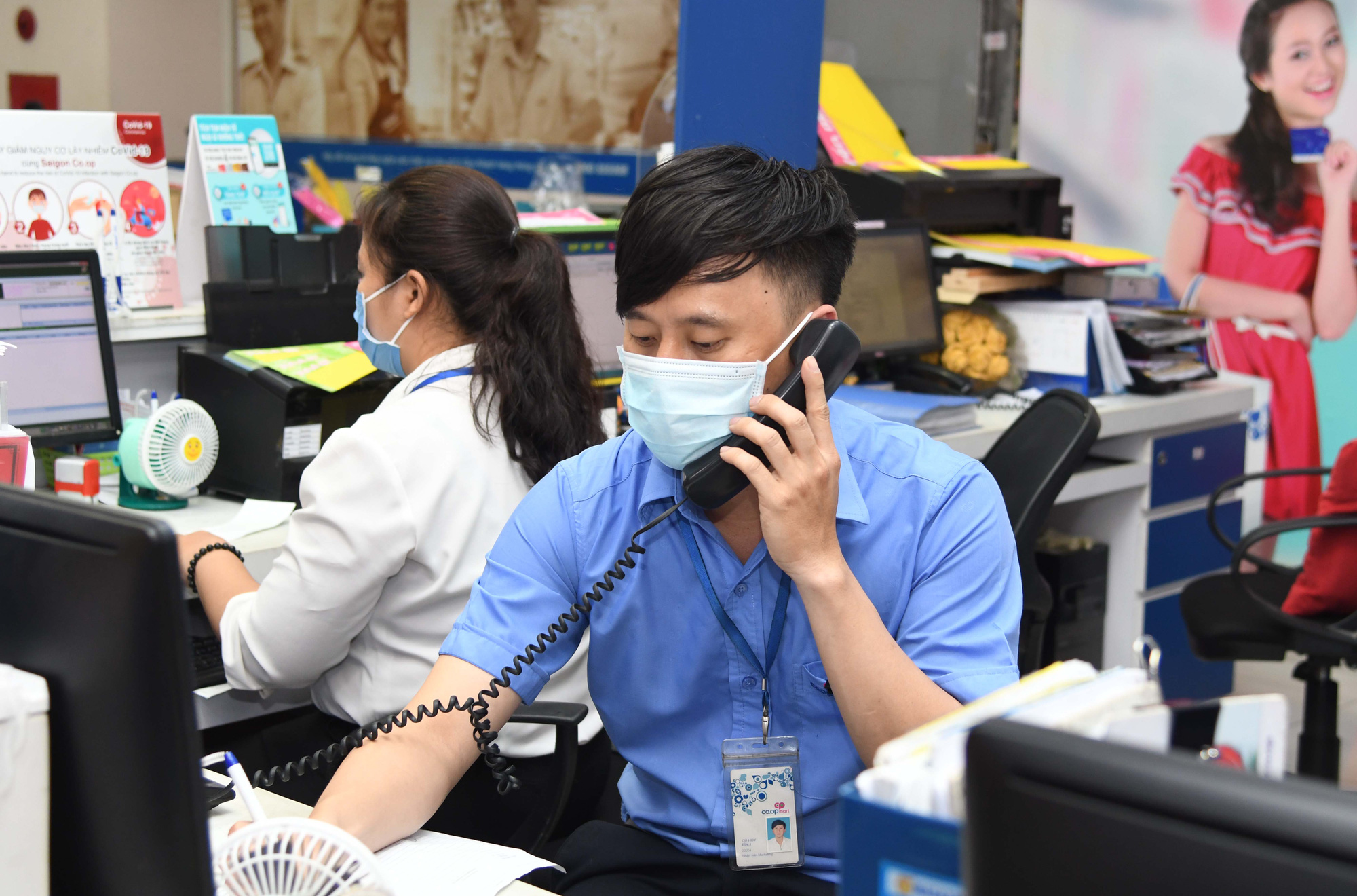 Hạn chế tụ tập đông người, siêu thị bán thịt, cá, trứng, rau… qua điện thoại