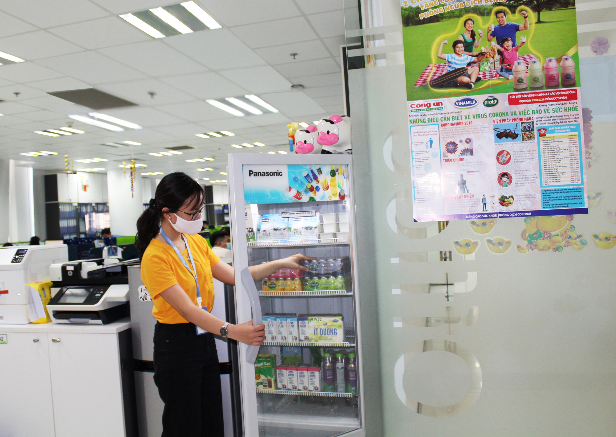 Doanh nghiệp nỗ lực bảo vệ sức khỏe người lao động trong m&ugrave;a dịch Covid-19 - Ảnh 2.