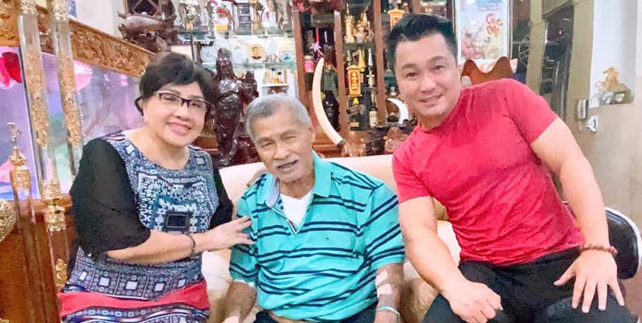 NSND Lệ Thủy thăm nghệ sĩ lão thành