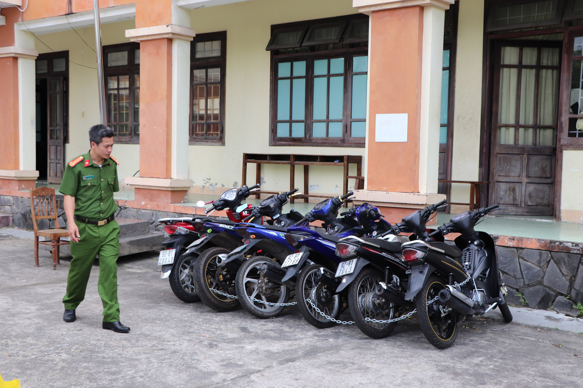 Thanh niên trộm SH và nhiều xe máy tại bệnh viện Quảng Nam