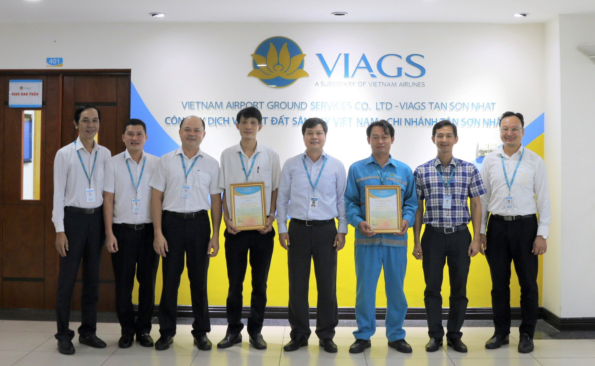 Hành khách quên ví có hơn 120 triệu đồng trên máy bay