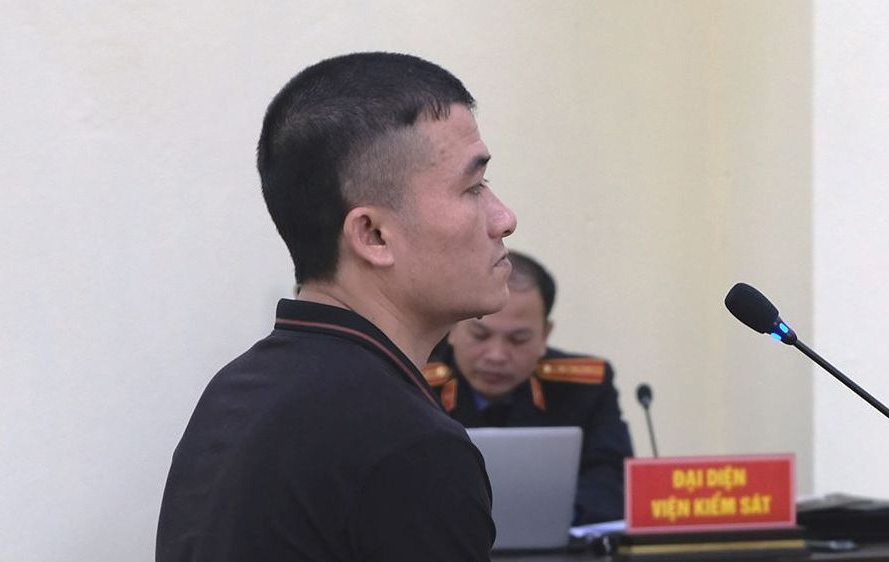 Đâm chết người trông chợ rồi về nói với con trai 15 tuổi
