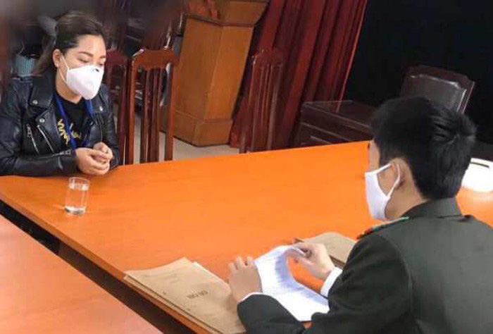 Th&ocirc;ng tin sai về việc điều trị bệnh Covid-19, 3 người phụ nữ bị phạt 37,5 triệu đồng - Ảnh 2.