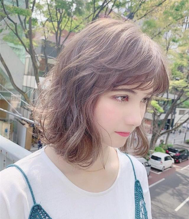 Cô gái có ít tóc, nên để kiểu nào phù hợp?