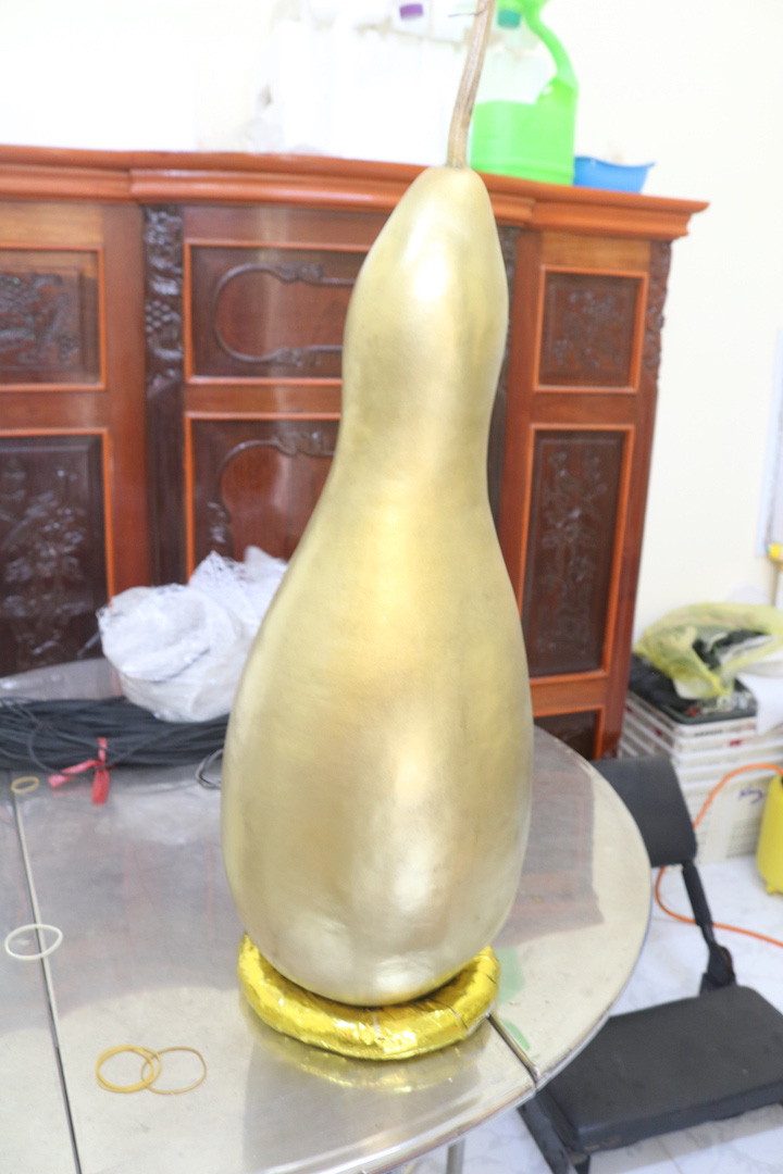 Lạ l&ugrave;ng những tr&aacute;i bầu si&ecirc;u to, khổng lồ nặng từ 15-30 kg - Ảnh 8.