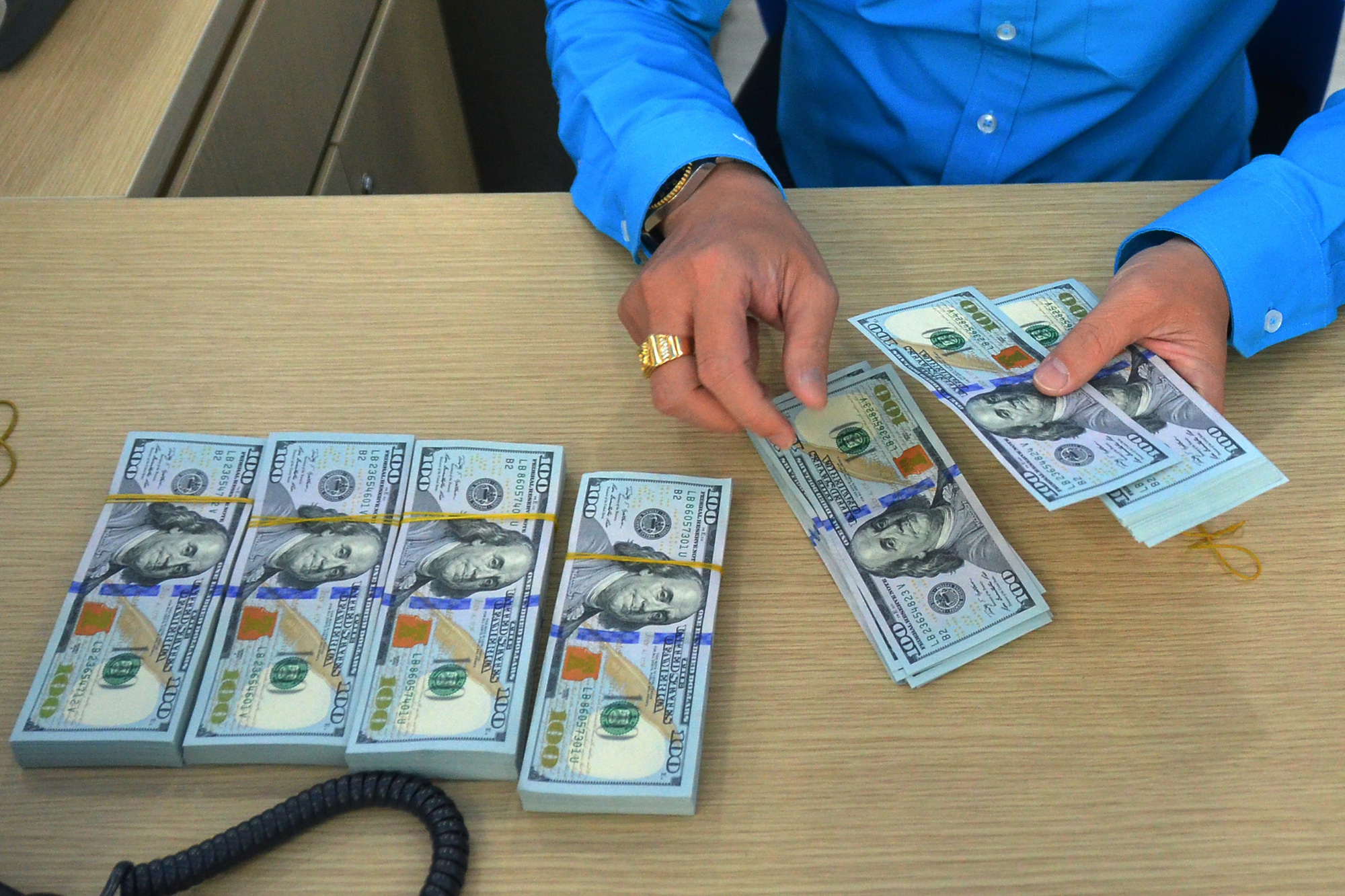 Tỉ giá USD/VNĐ biến động mạnh