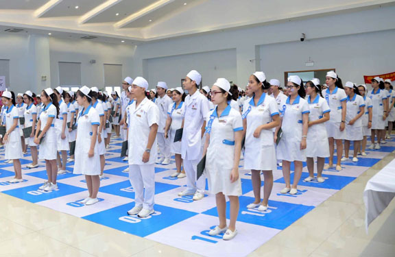 Tuyển 100 thực tập sinh hộ lý sang Nhật Bản làm việc