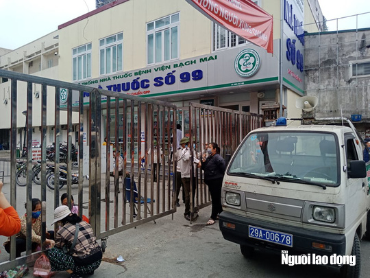Bệnh viện Bạch Mai nói gì về thông tin phong tỏa, dừng khám theo yêu cầu? - Ảnh 2.