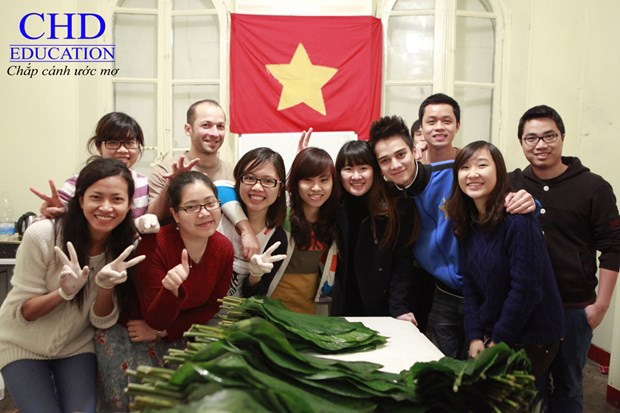 Thư từ Pháp dịch Covid-19: Du học sinh nên ở hay về?