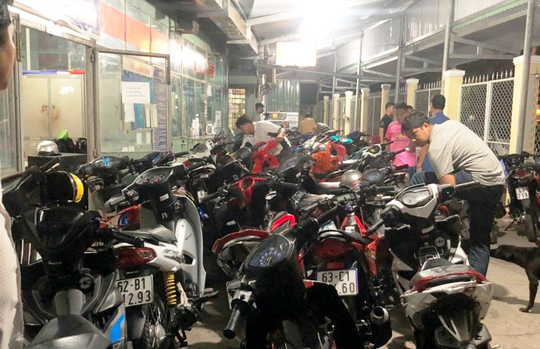 60 cảnh sát mai phục bắt giữ 62 đối tượng đua xe lúc rạng sáng
