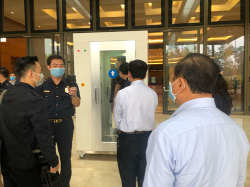 CHUNG TAY CHỐNG DỊCH COVID-19: Cơ sở thờ tự không tụ tập đông người - Ảnh 1.