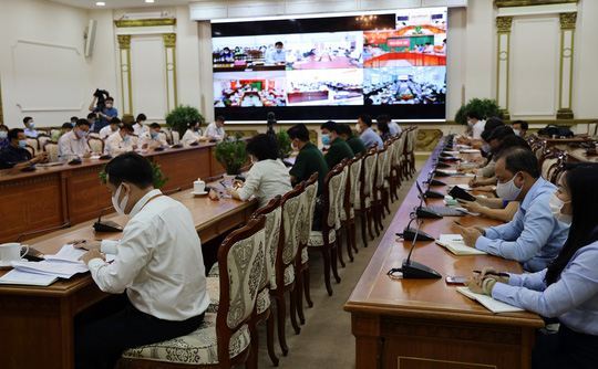 TP HCM nghi&ecirc;n cứu xử phạt h&agrave;nh ch&iacute;nh người kh&ocirc;ng đeo khẩu trang nơi c&ocirc;ng cộng - Ảnh 2.