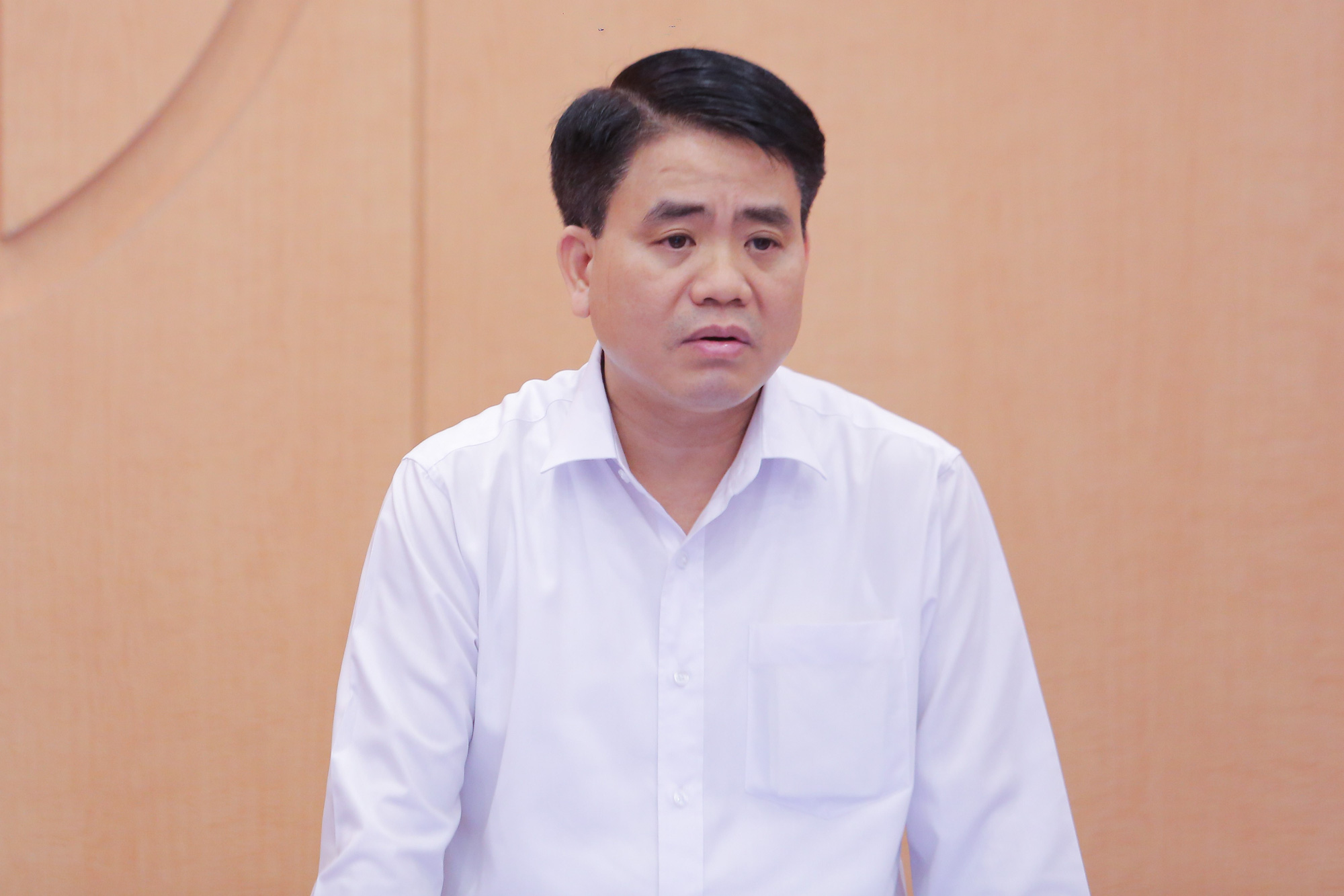 Chủ tịch H&agrave; Nội khuy&ecirc;n con trai ở v&ugrave;ng dịch Covid-19 của Mỹ dự trữ thức ăn, ở y&ecirc;n trong nh&agrave; 3 th&aacute;ng - Ảnh 1.
