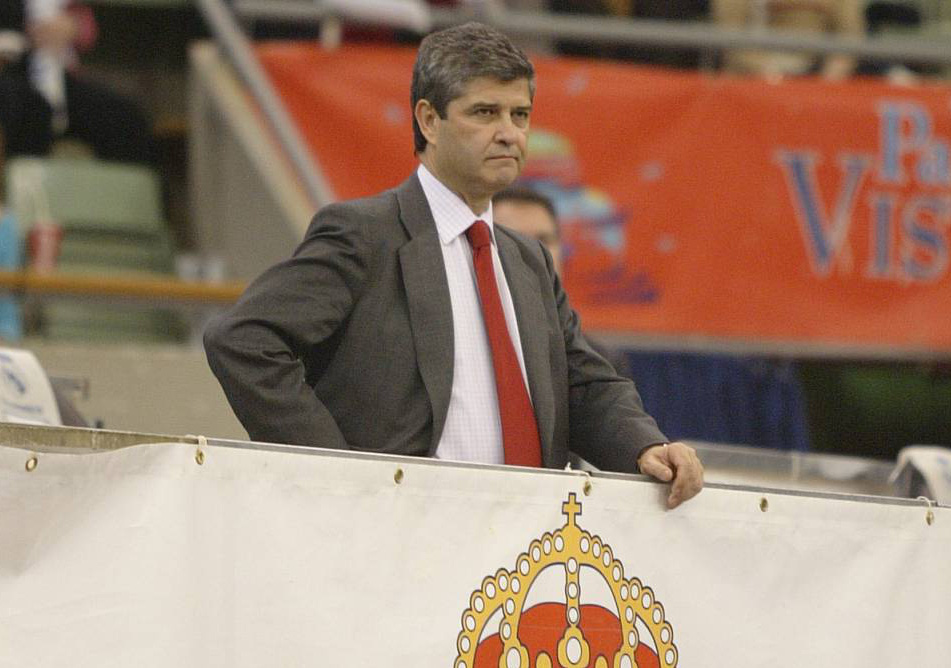 Thêm cựu chủ tịch nhiễm Covid-19, Real Madrid gánh "sao quả tạ"