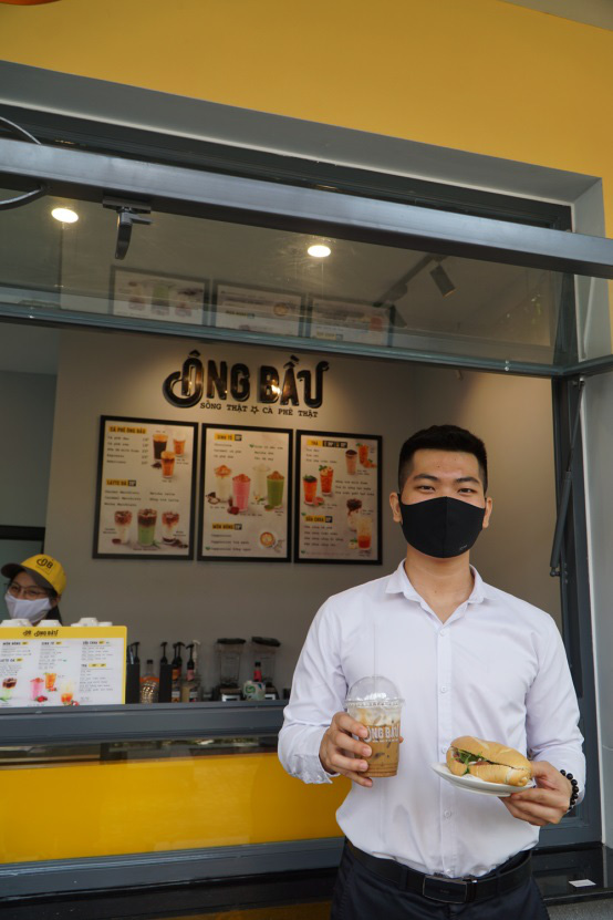 B&aacute;nh m&igrave; v&agrave; c&agrave; ph&ecirc; - sự kết hợp ho&agrave;n hảo tạo n&ecirc;n phong vị ri&ecirc;ng của S&agrave;i G&ograve;n - Ảnh 1.