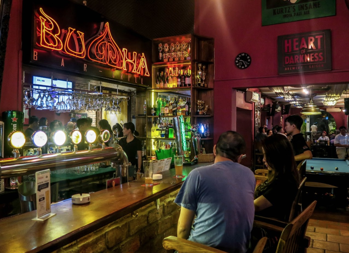 8 ca mắc Covid-19 tại quán bar Buddha ở TP HCM đã đi những đâu?