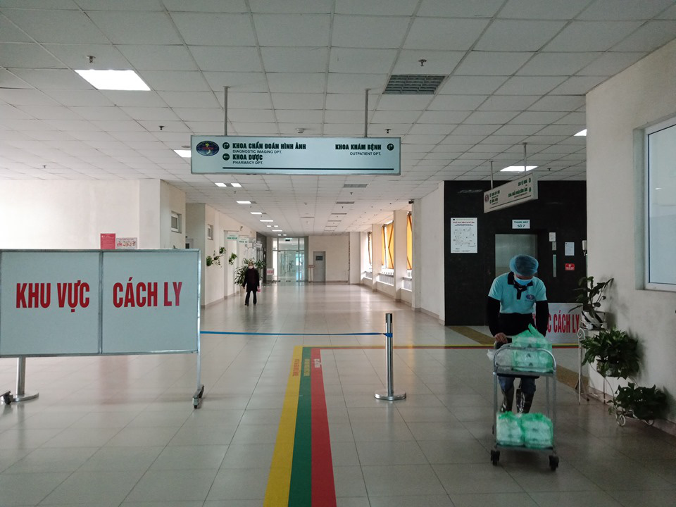 Đề xuất khử khuẩn Bệnh viện Bạch Mai, xét nghiệm toàn bộ nhân viên y tế, người bệnh - Ảnh 1.