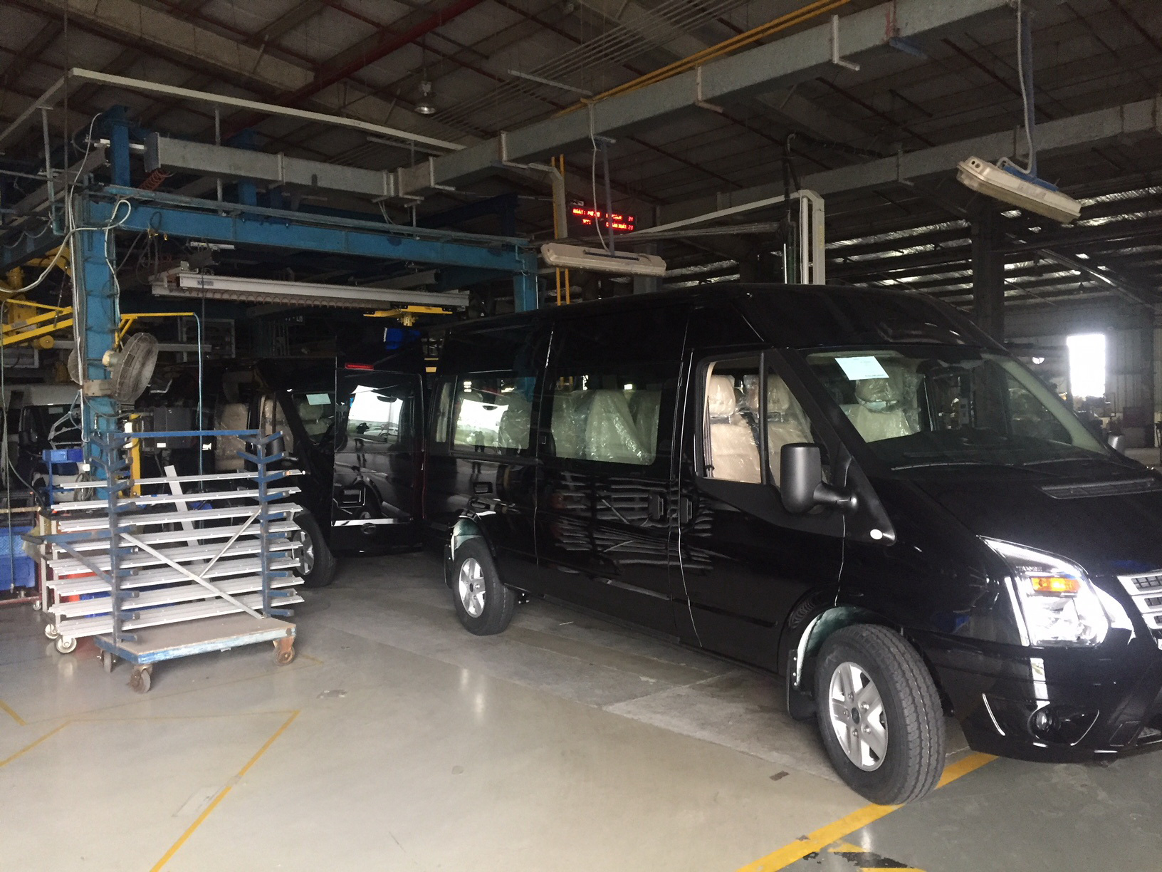 Nh&agrave; m&aacute;y Ford Hải Dương tạm dừng sản xuất để ph&ograve;ng dịch Covid-19 - Ảnh 2.