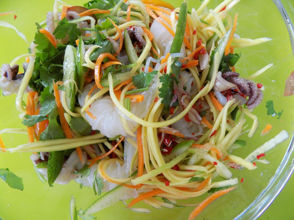 C&aacute;ch l&agrave;m l&agrave;m gỏi bạch tuộc thơm ngon, bổ dưỡng đ&atilde;i cả nh&agrave; - Ảnh 5.