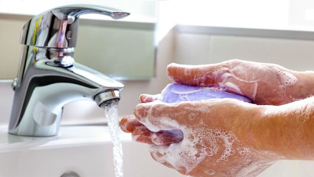 Làm cách nào để virus khỏi "bay" vào người?