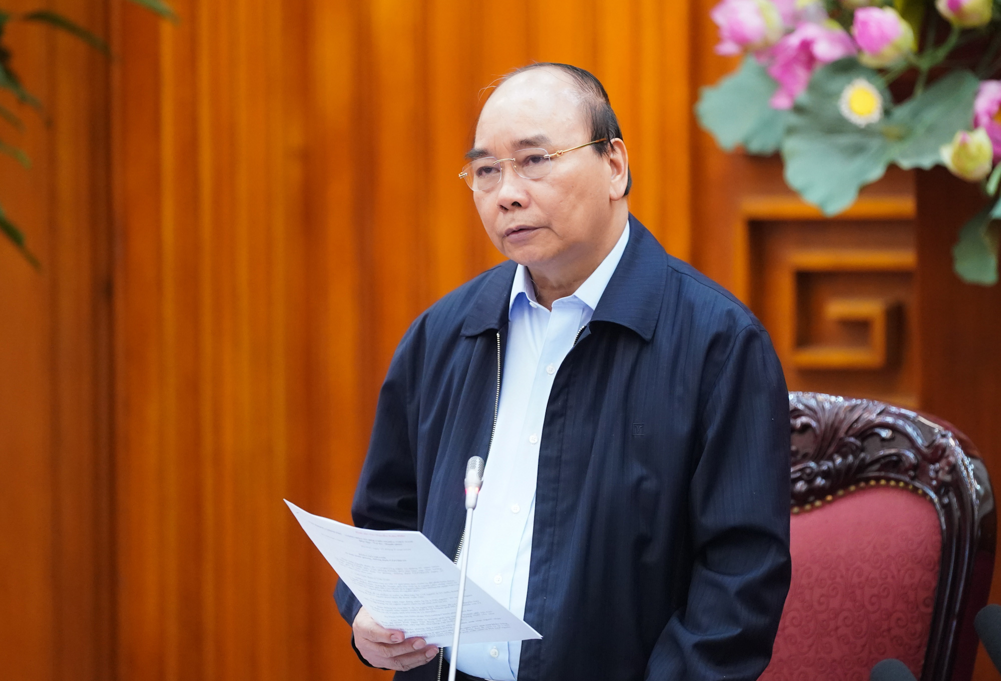 Thủ tướng: Cấm tụ tập trên 20 người từ 0 giờ ngày 28-3